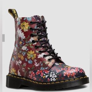 Doc Martens 1460 Pascal floral lace up boots. Size 8